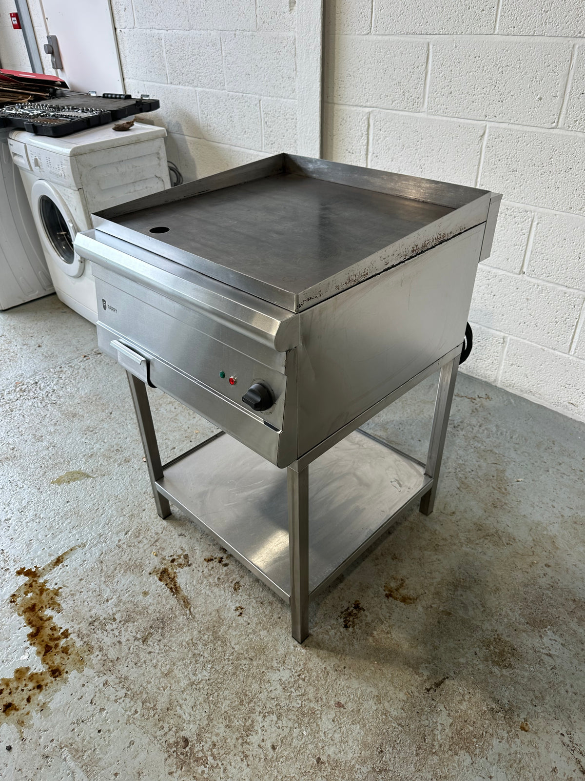 Parry Flat Top Griddle With Stand 13AMP