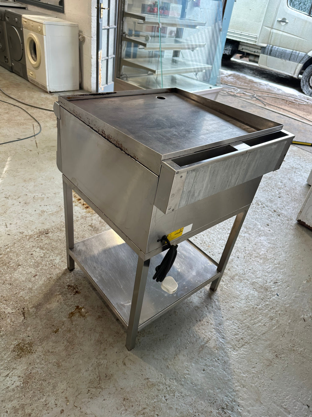 Parry Flat Top Griddle With Stand 13AMP