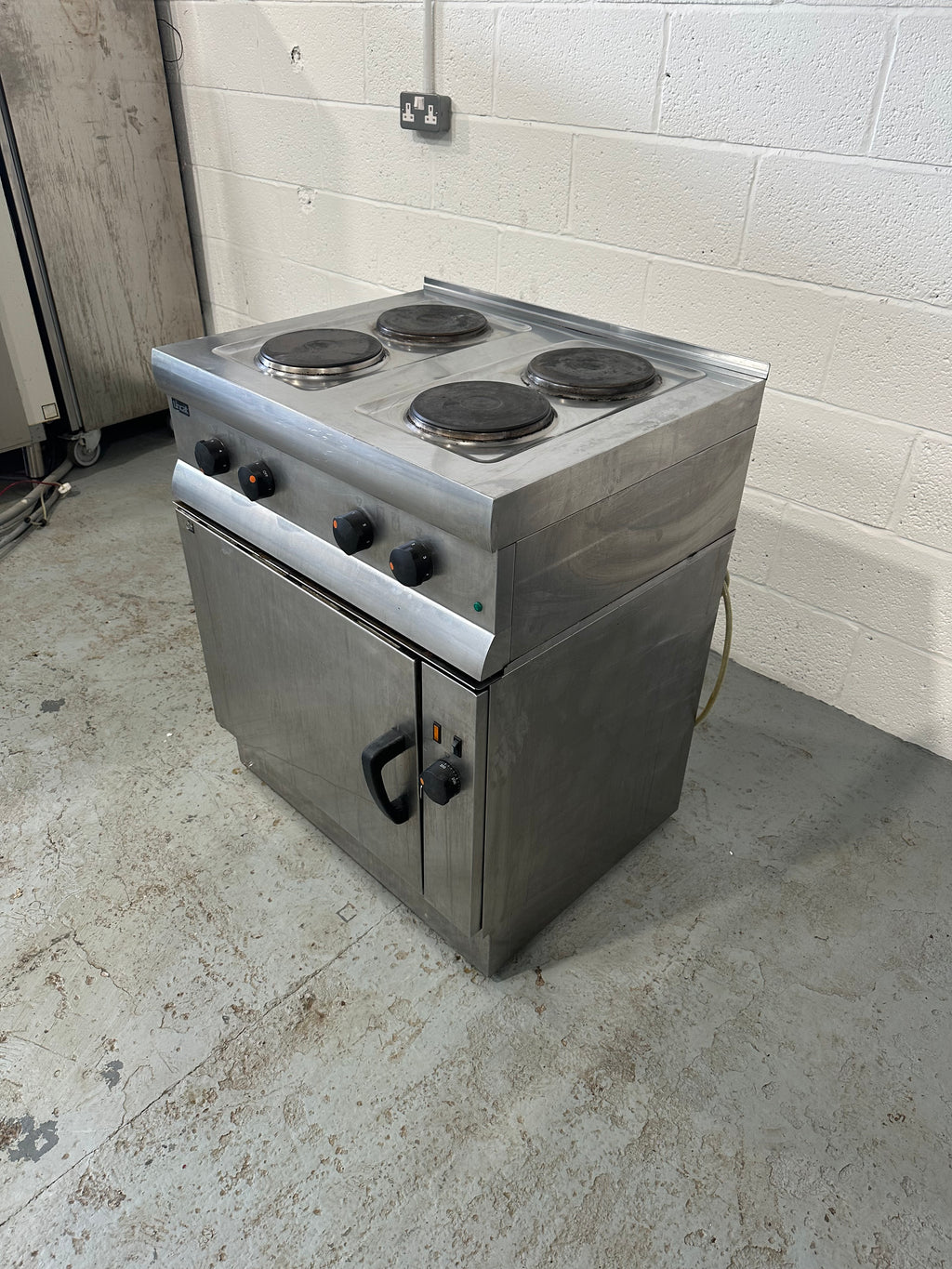 Lincat Convection Oven With 4 Burner Hob Three Phase
