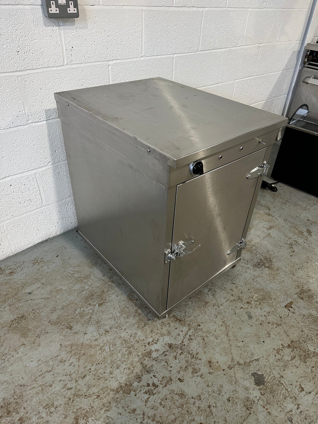 Hot Cupboard 13AMP