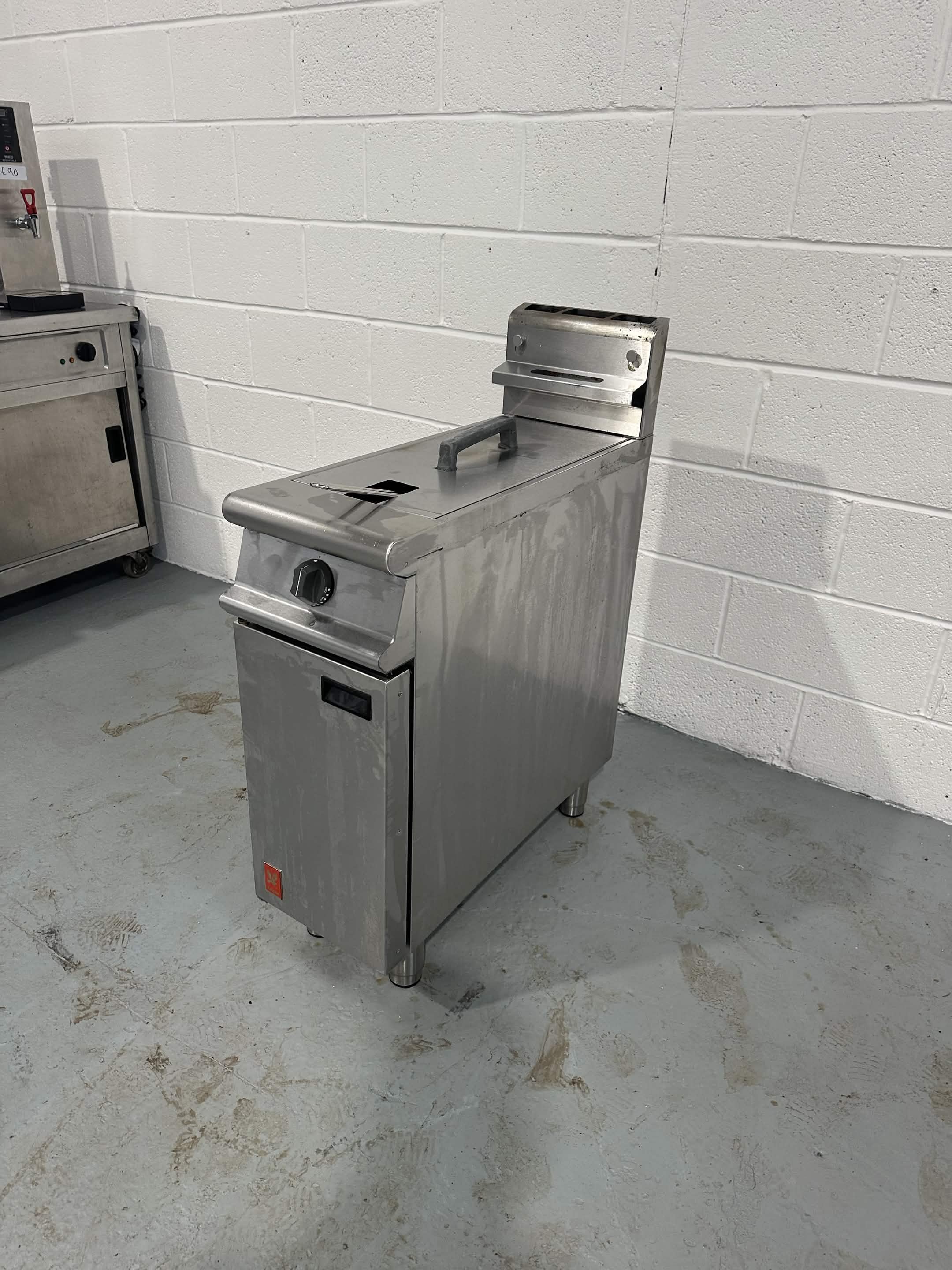 Falcon Dominator Free Standing Natural Gas Fryer G3830